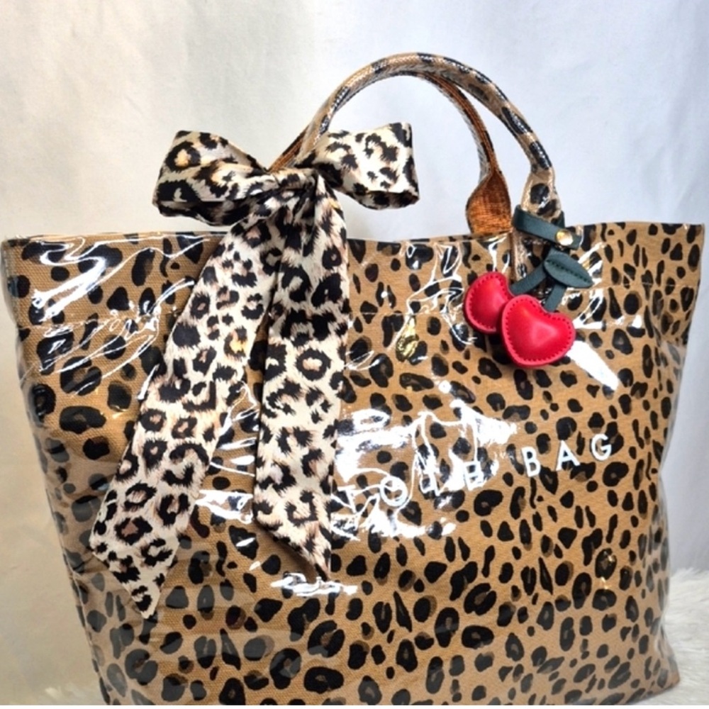 Leopard Print Tote Bag with a Beautiful Accent - Picture 7 of 11